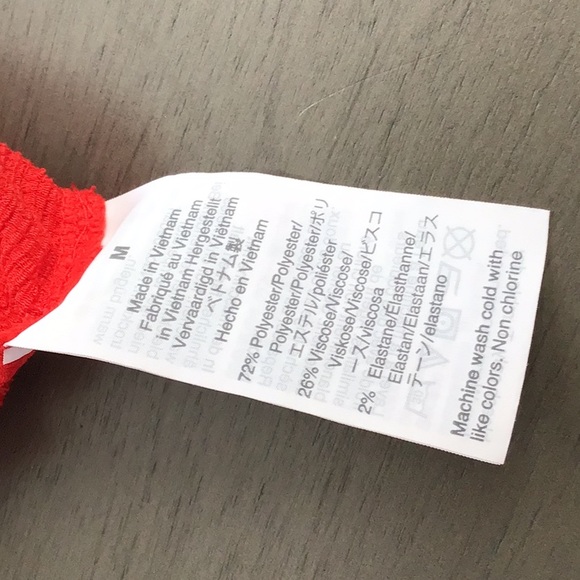 Red Top - Picture 3 of 7